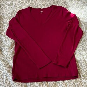 GAP Women's Long Sleeve V-Neck Top - Deep Red”favorite tee”